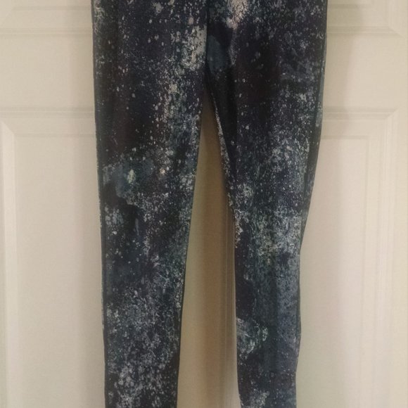 BENCH athletic/workout pants - Picture 2 of 2